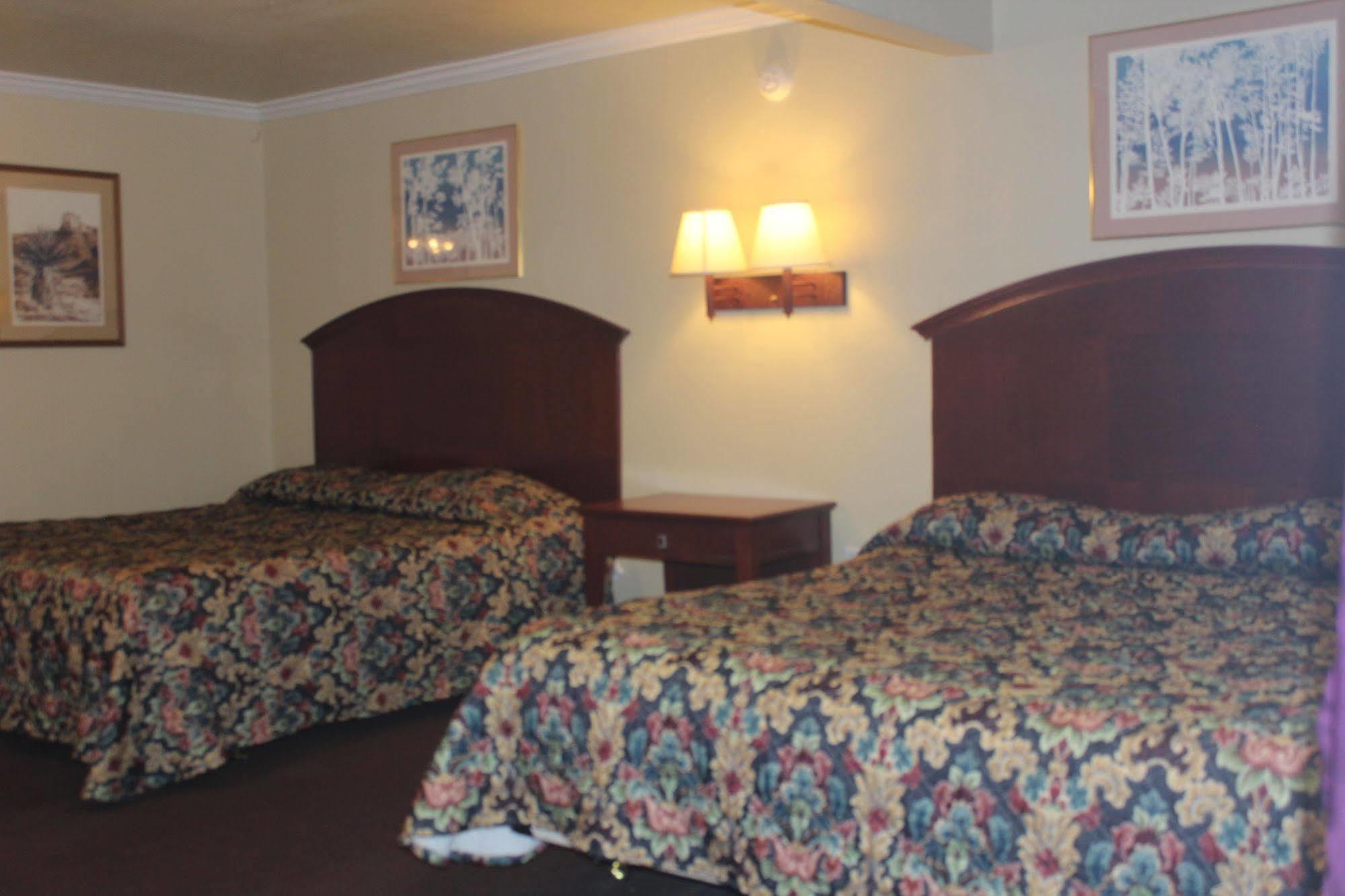 Ranch House Inn & Suites Темпл Экстерьер фото
