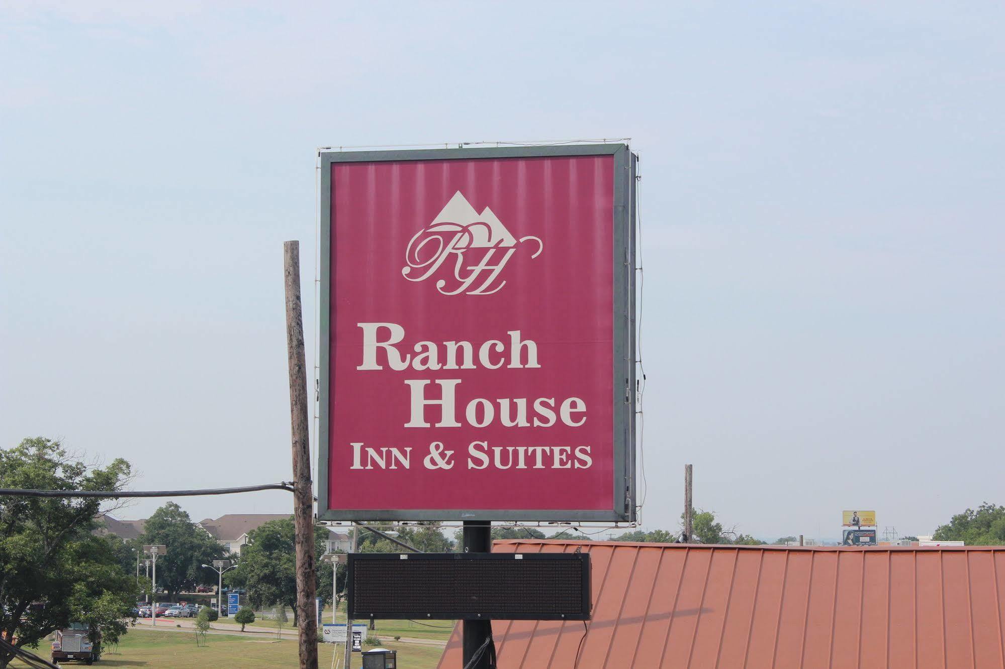 Ranch House Inn & Suites Темпл Экстерьер фото